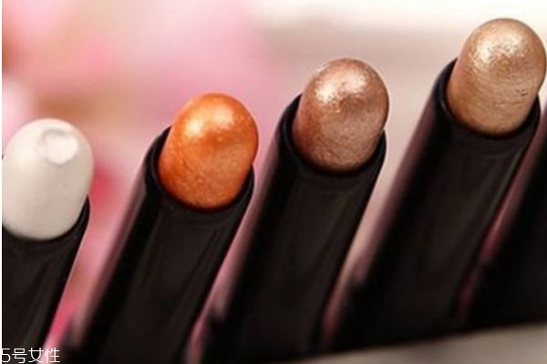 新手買(mǎi)啞光還是珠光 告訴你怎么做 新手買(mǎi)啞光還是珠光 告訴你怎么做