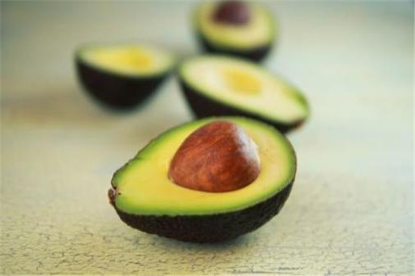 吃牛油果會(huì)發(fā)胖嗎 牛油果會(huì)不會(huì)發(fā)胖 吃牛油果會(huì)發(fā)胖嗎 牛油果會(huì)不會(huì)發(fā)胖