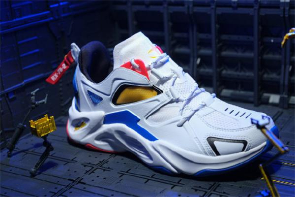 361度高達(dá)聯(lián)名開(kāi)箱測(cè)評(píng) 361度高達(dá)聯(lián)名鞋多少錢(qián) 361度高達(dá)聯(lián)名開(kāi)箱測(cè)評(píng) 361度高達(dá)聯(lián)名鞋多少錢(qián)