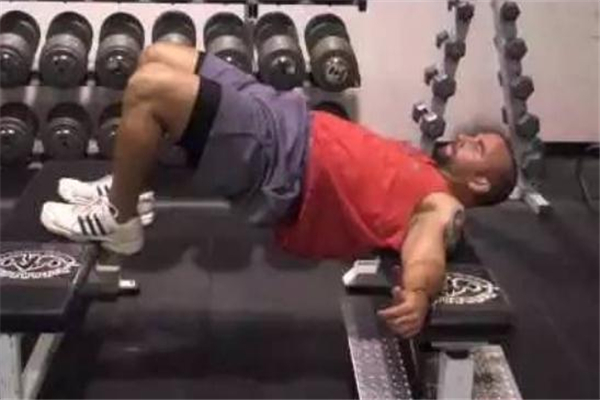 臀沖有什么好處 練臀沖的作用 臀沖有什么好處 練臀沖的作用