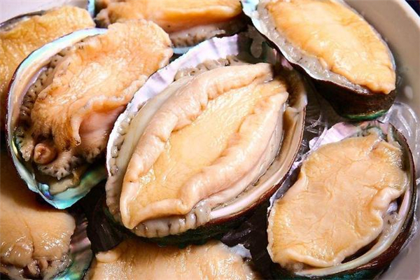 鮑魚怎么去殼 鮑魚怎么從殼里拿出來(lái) 鮑魚怎么去殼 鮑魚怎么從殼里拿出來(lái)