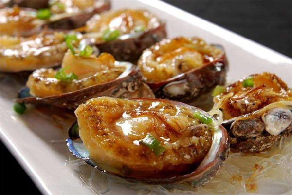 鮑魚怎么去殼 鮑魚怎么從殼里拿出來(lái) 鮑魚怎么去殼 鮑魚怎么從殼里拿出來(lái)