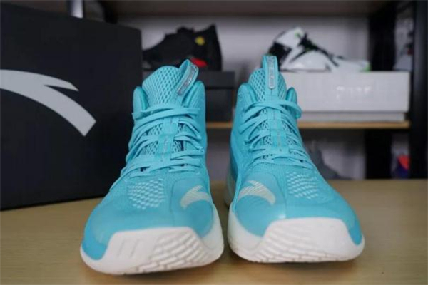 安踏kt4水花一代測評 kt4水花一代實(shí)戰(zhàn)怎么樣