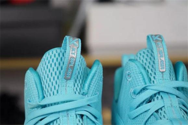 安踏kt4水花一代測評 kt4水花一代實(shí)戰(zhàn)怎么樣