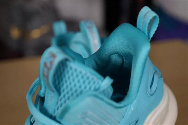 安踏kt4水花一代測評 kt4水花一代實(shí)戰(zhàn)怎么樣