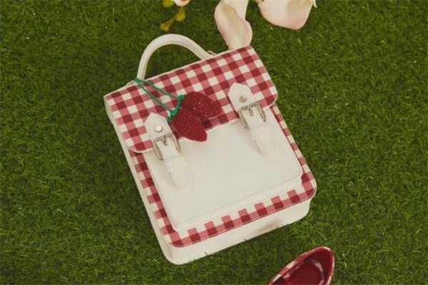 小ck草莓包還有賣嗎 小ck草莓包在哪買 小ck草莓包還有賣嗎 小ck草莓包在哪買