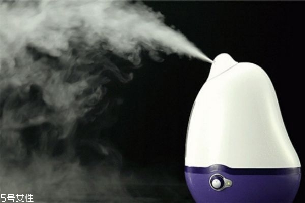 加濕器和空氣凈化器有什么區(qū)別 原來有這么大差別 加濕器和空氣凈化器有什么區(qū)別 原來有這么大差別