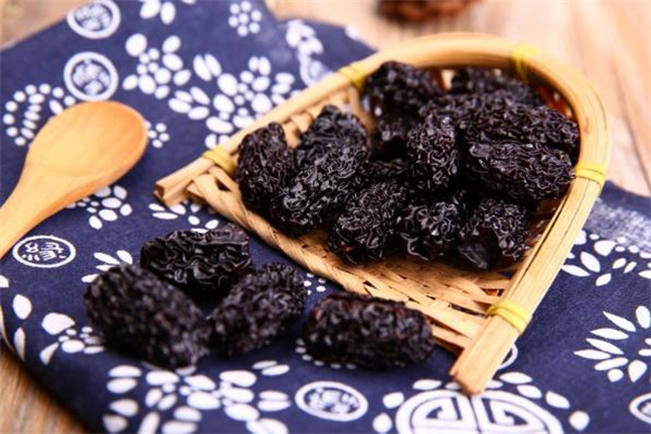 黑棗可以空腹吃嗎 空腹吃黑棗好嗎 黑棗可以空腹吃嗎 空腹吃黑棗好嗎