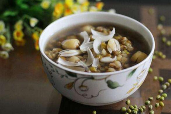 綠豆放在水里幾天能發(fā)芽 綠豆放水里會(huì)發(fā)芽嗎