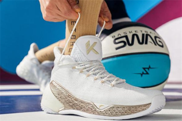 安踏kt4總決賽和kt4區(qū)別 kt4總決賽多少錢 安踏kt4總決賽和kt4區(qū)別 kt4總決賽多少錢