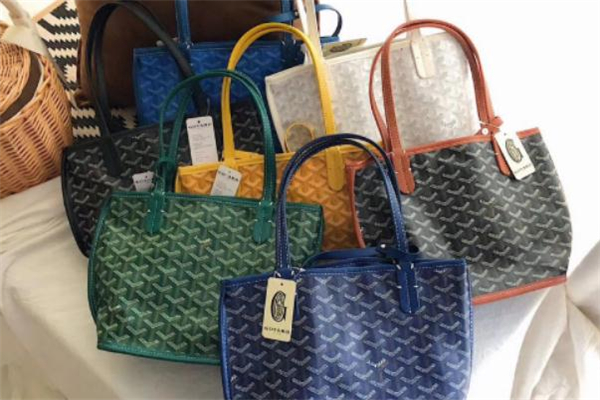 韓國emo狗牙包哪個(gè)顏色好看 狗牙包有哪些顏色 韓國emo狗牙包哪個(gè)顏色好看 狗牙包有哪些顏色