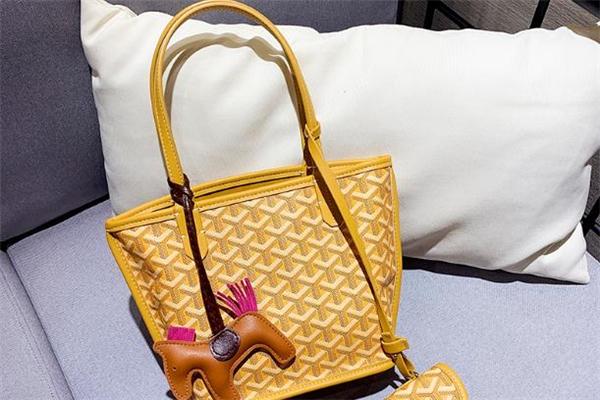 韓國emo狗牙包哪個(gè)顏色好看 狗牙包有哪些顏色 韓國emo狗牙包哪個(gè)顏色好看 狗牙包有哪些顏色