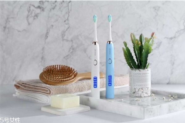 電動(dòng)牙刷如何換電池 電動(dòng)牙刷電池可以用多久 電動(dòng)牙刷如何換電池 電動(dòng)牙刷電池可以用多久