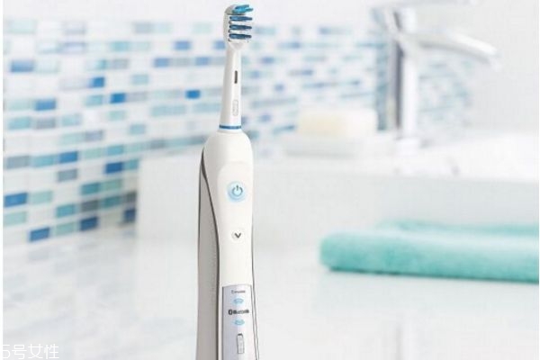 飛利浦和歐樂b哪個(gè)好用 電動牙刷買飛利浦還是歐樂b