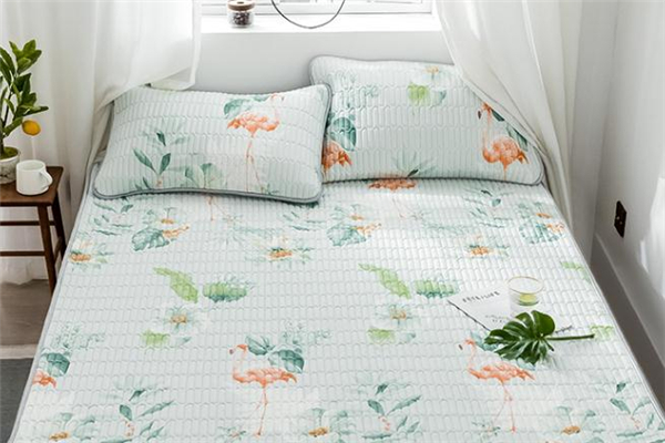 乳膠涼席可以用洗衣液洗嗎 乳膠涼席用什么洗衣液好 乳膠涼席可以用洗衣液洗嗎 乳膠涼席用什么洗衣液好