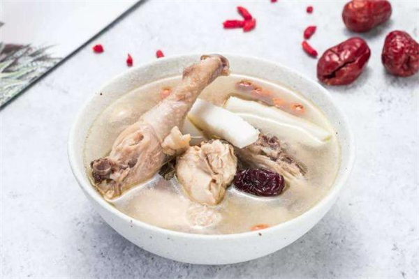 椰子肉煲雞湯的做法 椰子肉燉雞湯怎么做好吃 椰子肉煲雞湯的做法 椰子肉燉雞湯怎么做好吃