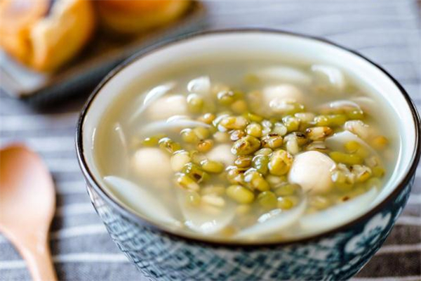 綠豆和蓮子可以一起煮嗎 綠豆蓮子湯的做法 綠豆和蓮子可以一起煮嗎 綠豆蓮子湯的做法