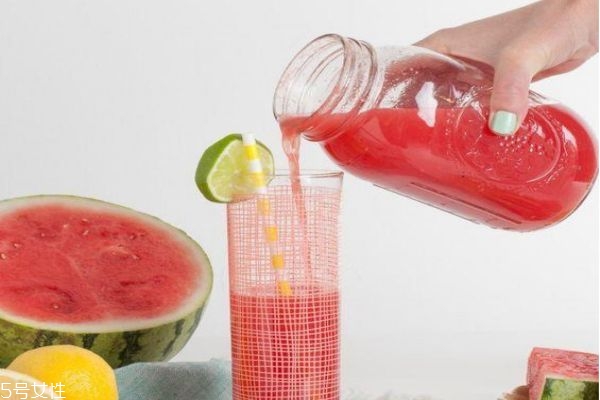 夏日自制簡單冷飲 夏季冷飲做法大全 夏日自制簡單冷飲 夏季冷飲做法大全