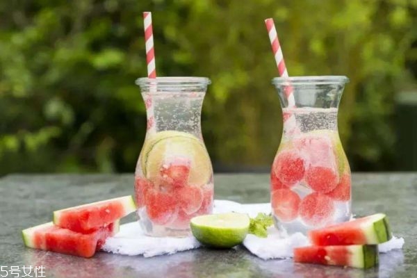 夏日自制簡單冷飲 夏季冷飲做法大全 夏日自制簡單冷飲 夏季冷飲做法大全