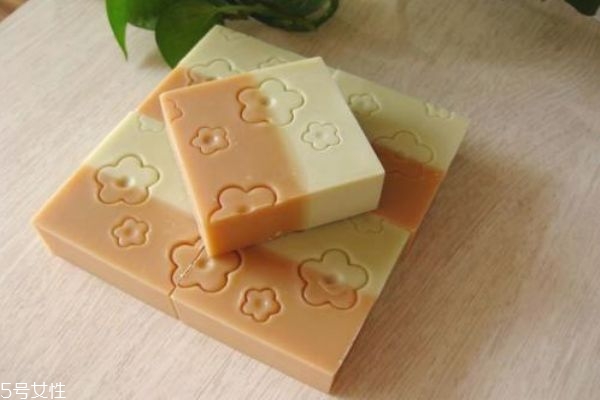 馬油皂可以洗頭嗎 馬油皂洗頭效果怎么樣 馬油皂可以洗頭嗎 馬油皂洗頭效果怎么樣