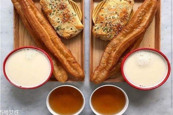 最簡(jiǎn)單的早餐做法 好吃營(yíng)養(yǎng)的早餐做法 最簡(jiǎn)單的早餐做法 好吃營(yíng)養(yǎng)的早餐做法