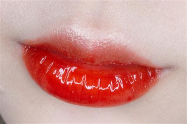 稚優(yōu)泉小龍蝦唇釉試色 稚優(yōu)泉小龍蝦唇釉色號 稚優(yōu)泉小龍蝦唇釉試色 稚優(yōu)泉小龍蝦唇釉色號