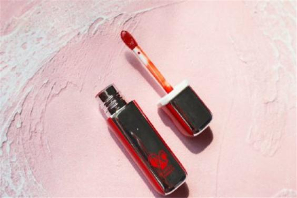 稚優(yōu)泉小龍蝦唇釉試色 稚優(yōu)泉小龍蝦唇釉色號 稚優(yōu)泉小龍蝦唇釉試色 稚優(yōu)泉小龍蝦唇釉色號