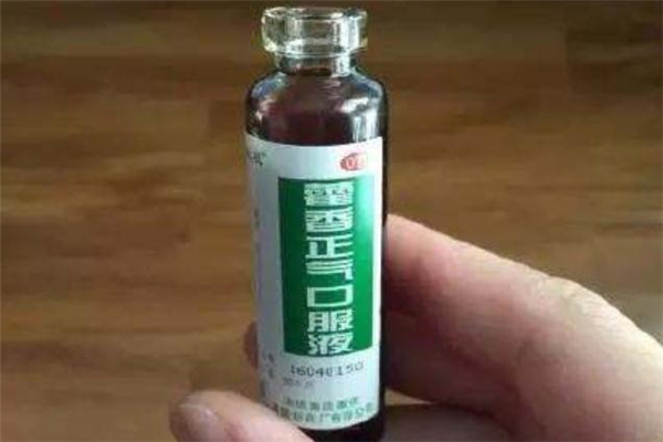 喝了藿香正氣水能喝酒嗎 喝了藿香正氣水喝酒會怎樣 喝了藿香正氣水能喝酒嗎 喝了藿香正氣水喝酒會怎樣