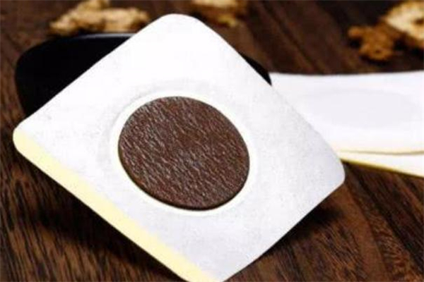 三伏貼發(fā)燒可以貼嗎 三伏貼發(fā)燒貼了會怎樣 三伏貼發(fā)燒可以貼嗎 三伏貼發(fā)燒貼了會怎樣