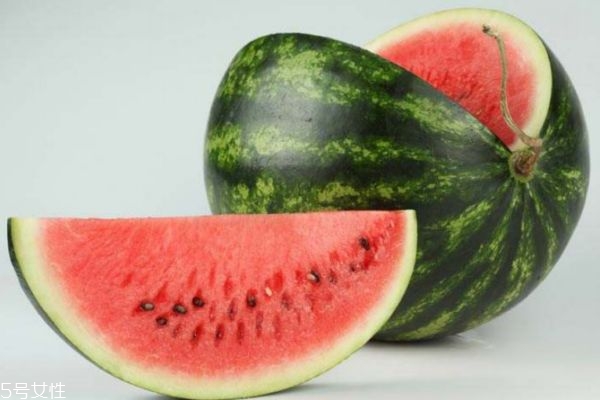 吃西瓜美白嗎 吃西瓜的不宜 吃西瓜美白嗎 吃西瓜的不宜