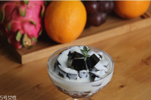 龜苓膏一次吃多少好 龜苓膏不宜吃多 龜苓膏一次吃多少好 龜苓膏不宜吃多