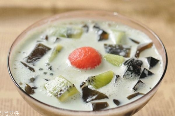 龜苓膏一次吃多少好 龜苓膏不宜吃多 龜苓膏一次吃多少好 龜苓膏不宜吃多