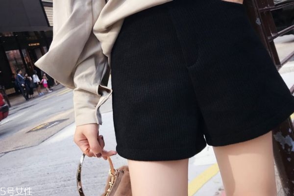 腿粗是什么原因造成的 造成小腿粗壯的原因 腿粗是什么原因造成的 造成小腿粗壯的原因