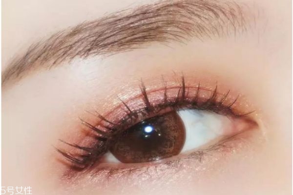 雙眼皮割了多久可以化妝 雙眼皮手術后恢復期 雙眼皮割了多久可以化妝 雙眼皮手術后恢復期