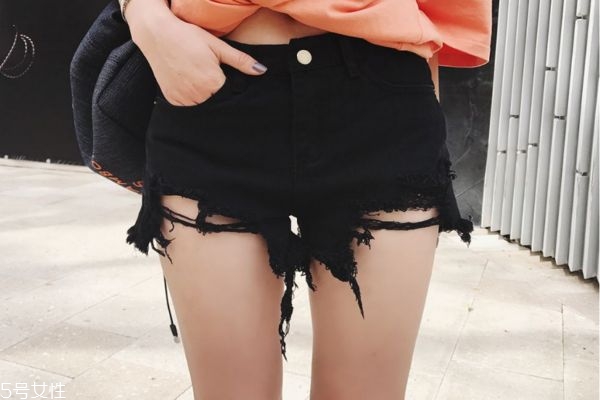 腿粗是什么原因造成的 造成小腿粗壯的原因 腿粗是什么原因造成的 造成小腿粗壯的原因