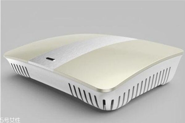 車(chē)載空氣凈化器管用嗎 車(chē)載空氣凈化器的好處