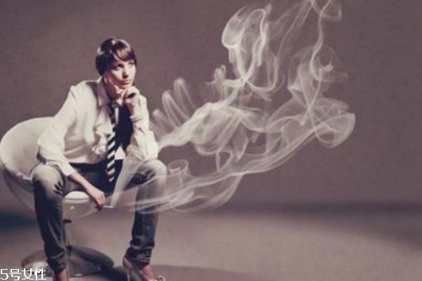 長(zhǎng)期抽煙有什么危害呢 如何戒煙呢