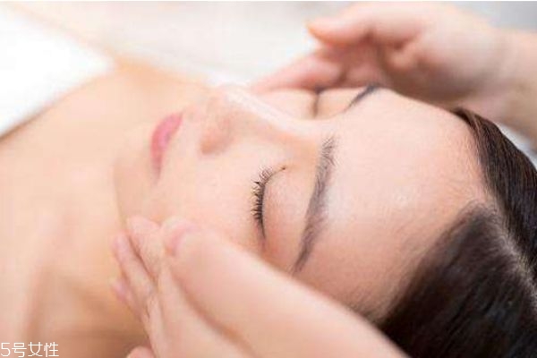 按摩乳怎么使用方法 按摩乳的用法及功效 按摩乳怎么使用方法 按摩乳的用法及功效