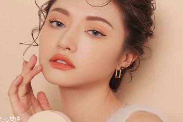 方臉剪什么劉海顯臉小 適合方臉的劉海 方臉剪什么劉海顯臉小 適合方臉的劉海