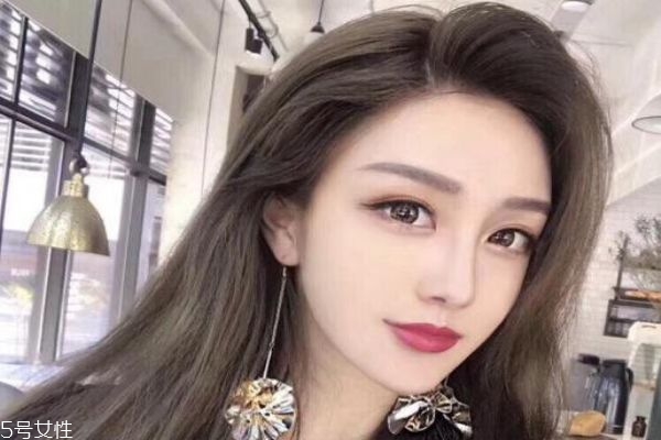 方臉剪什么劉海顯臉小 適合方臉的劉海 方臉剪什么劉海顯臉小 適合方臉的劉海