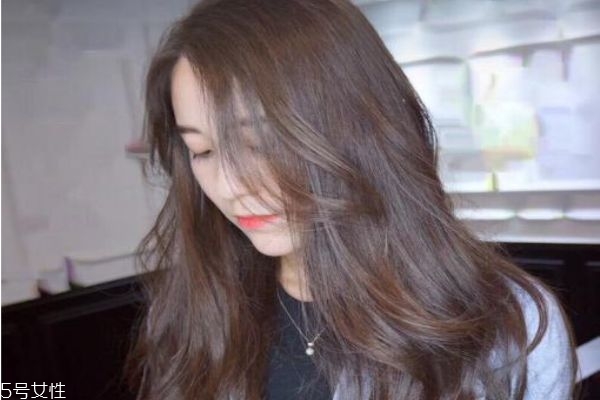 方臉剪什么劉海顯臉小 適合方臉的劉海 方臉剪什么劉海顯臉小 適合方臉的劉海