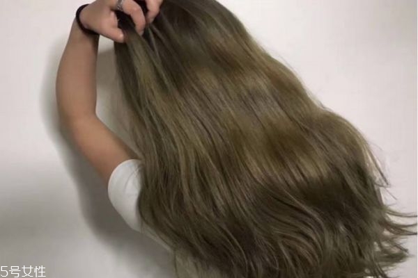 青木亞麻灰適合什么人 青木亞麻灰適合年齡 青木亞麻灰適合什么人 青木亞麻灰適合年齡