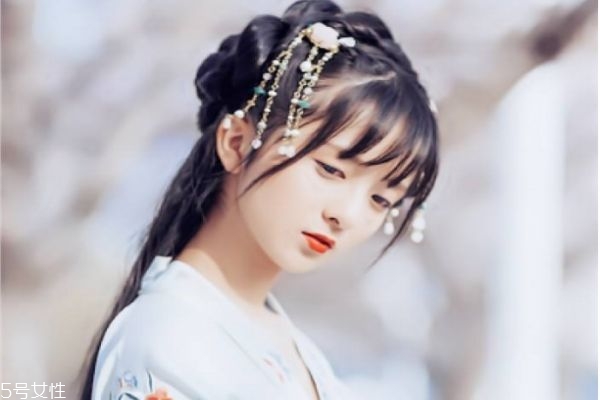 短發(fā)古裝發(fā)型簡單扎法 古風發(fā)型教程