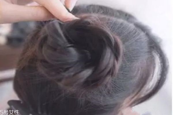 短發(fā)古裝發(fā)型簡單扎法 古風發(fā)型教程