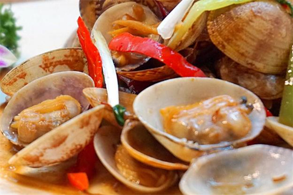 吃了花甲胃疼是怎么回事 吃了花甲胃絞痛怎么辦 吃了花甲胃疼是怎么回事 吃了花甲胃絞痛怎么辦