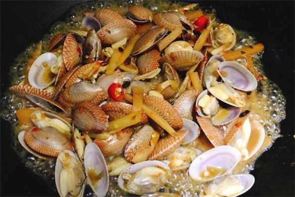 花甲不用鹽水泡會(huì)死嗎 花甲用鹽水泡多久開(kāi)口 花甲不用鹽水泡會(huì)死嗎 花甲用鹽水泡多久開(kāi)口