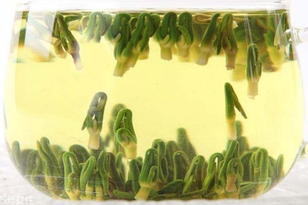 蓮子心有什么功效呢 蓮子心可以治療失眠嗎 蓮子心有什么功效呢 蓮子心可以治療失眠嗎