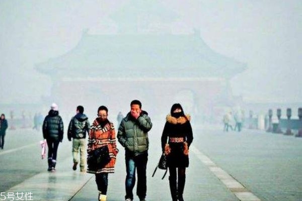 霧霾有什么危害呢 霧霾是怎么造成的呢 霧霾有什么危害呢 霧霾是怎么造成的呢