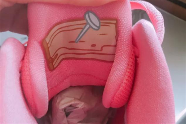 耐克歐文5海綿寶寶開箱測(cè)評(píng) kyrie5海綿寶寶派大星實(shí)物 耐克歐文5海綿寶寶開箱測(cè)評(píng) kyrie5海綿寶寶派大星實(shí)物