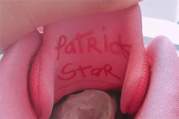 耐克歐文5海綿寶寶開箱測(cè)評(píng) kyrie5海綿寶寶派大星實(shí)物 耐克歐文5海綿寶寶開箱測(cè)評(píng) kyrie5海綿寶寶派大星實(shí)物